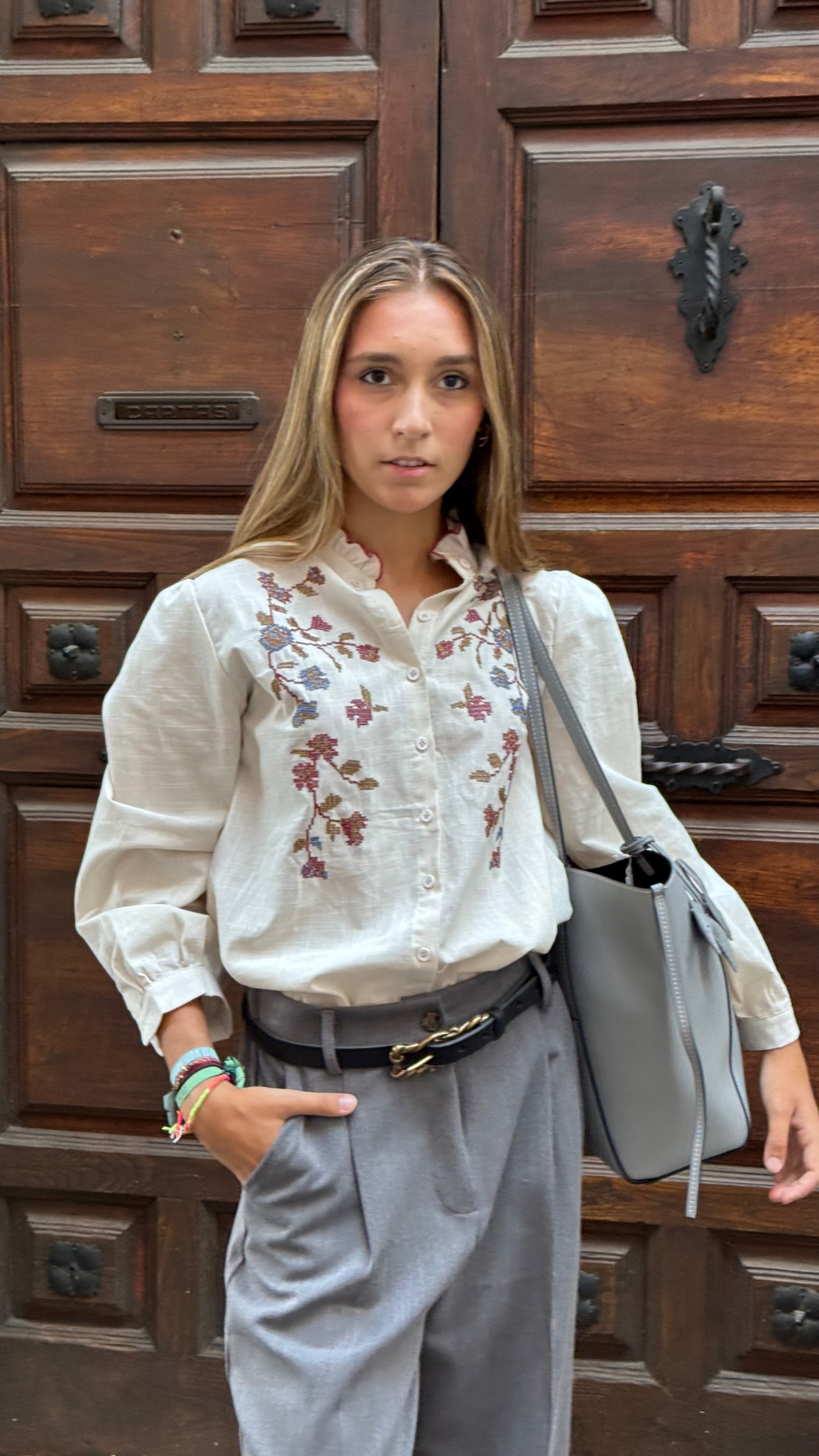Blusa bordado crudo